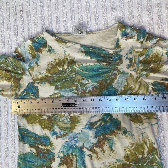 C.M.C by Color Me Cotton Small Asymmetric Neck Printed 3/4 Sleeve Top Green - Picture 4 of 7